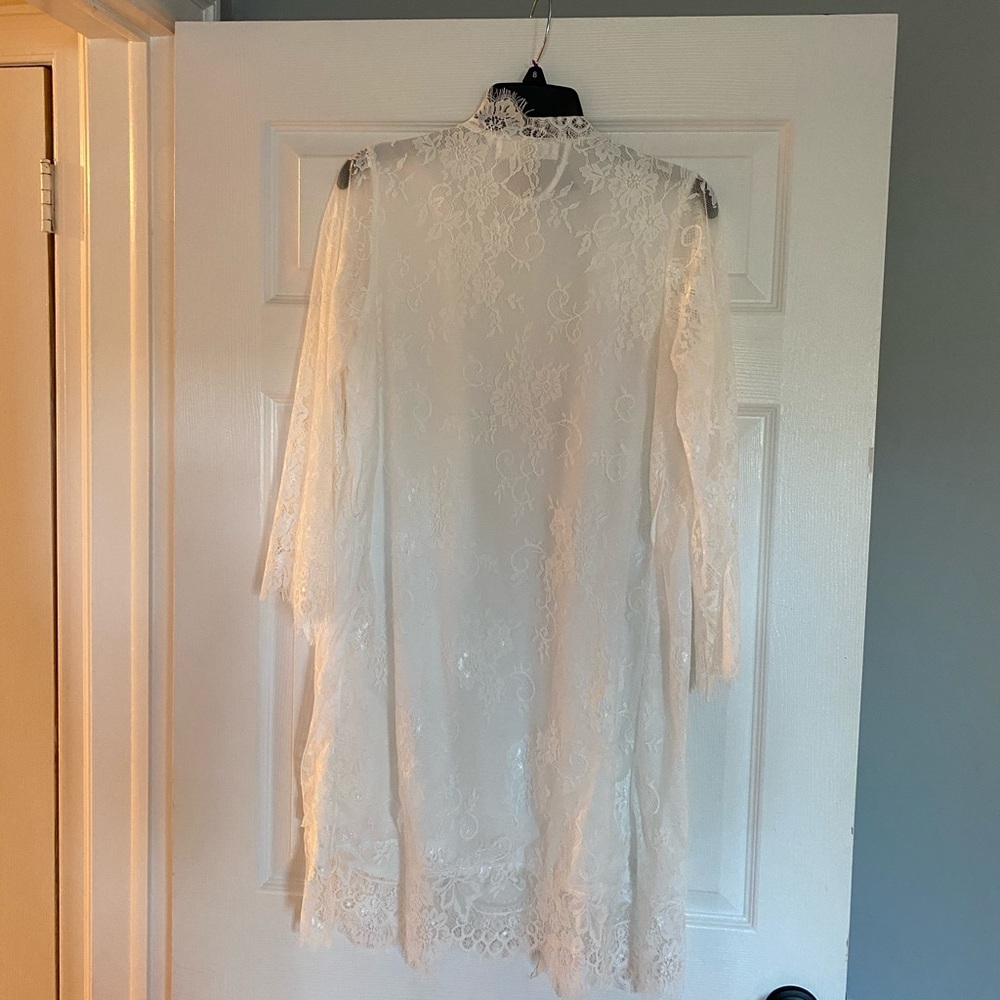 White Lace Bridal Robe - Picture 5 of 6